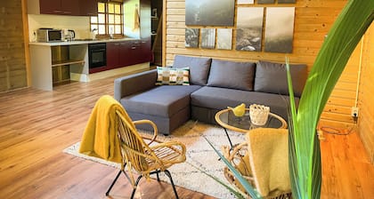 Lodge The Kingfisher at Bolmeer lodges