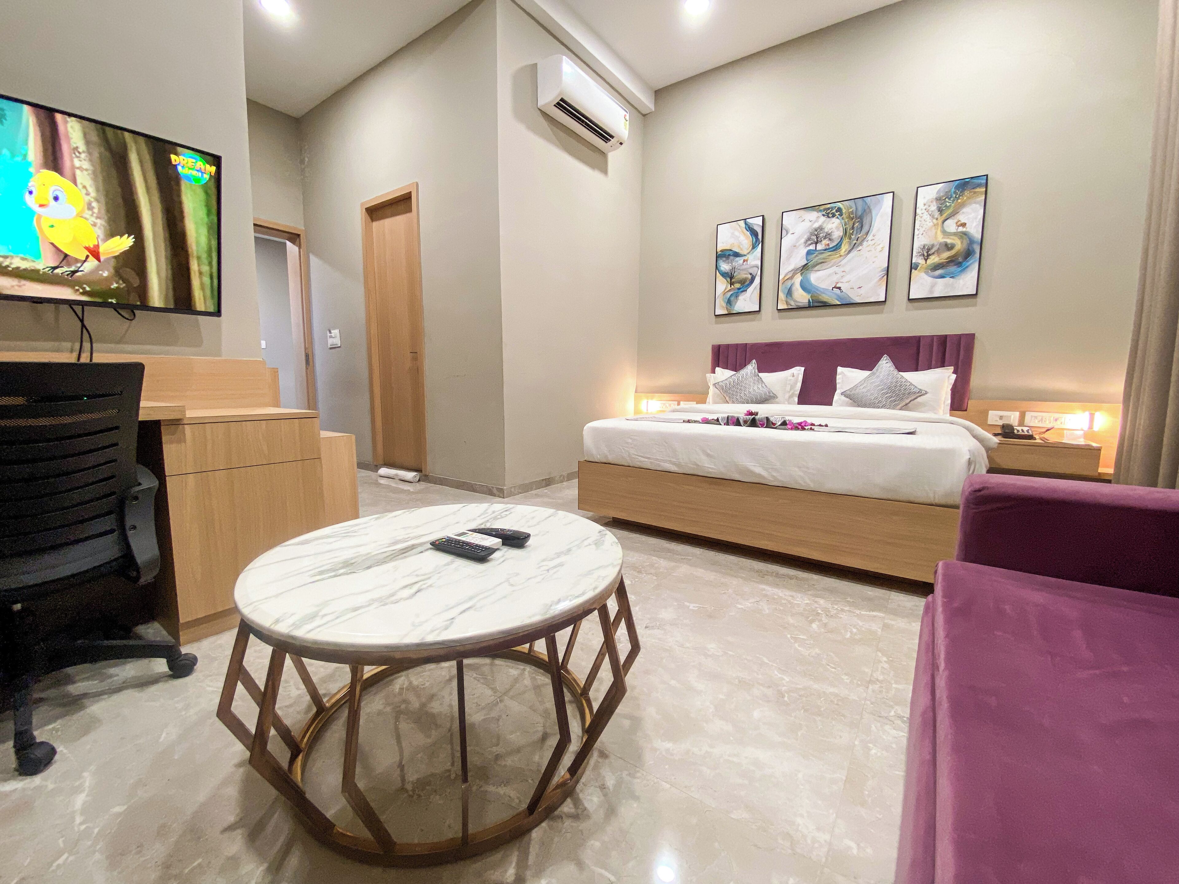 房內夾萬、熨斗/熨衫板、免費 Wi-Fi、床單