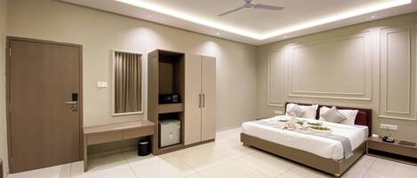 1 bedroom, in-room safe, iron/ironing board, free WiFi