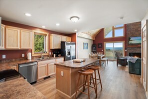 Interior - A peaceful hilltop escape with panoramic views, modern comforts, cozy bedrooms, a full kitchen, and horse accommodations—just minutes from Trumansburg, Taughannock Falls, Cornell, and the wine trails. (Trumansburg)