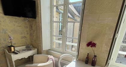 Parvis Cathédrale Bayeux charming studio apartment