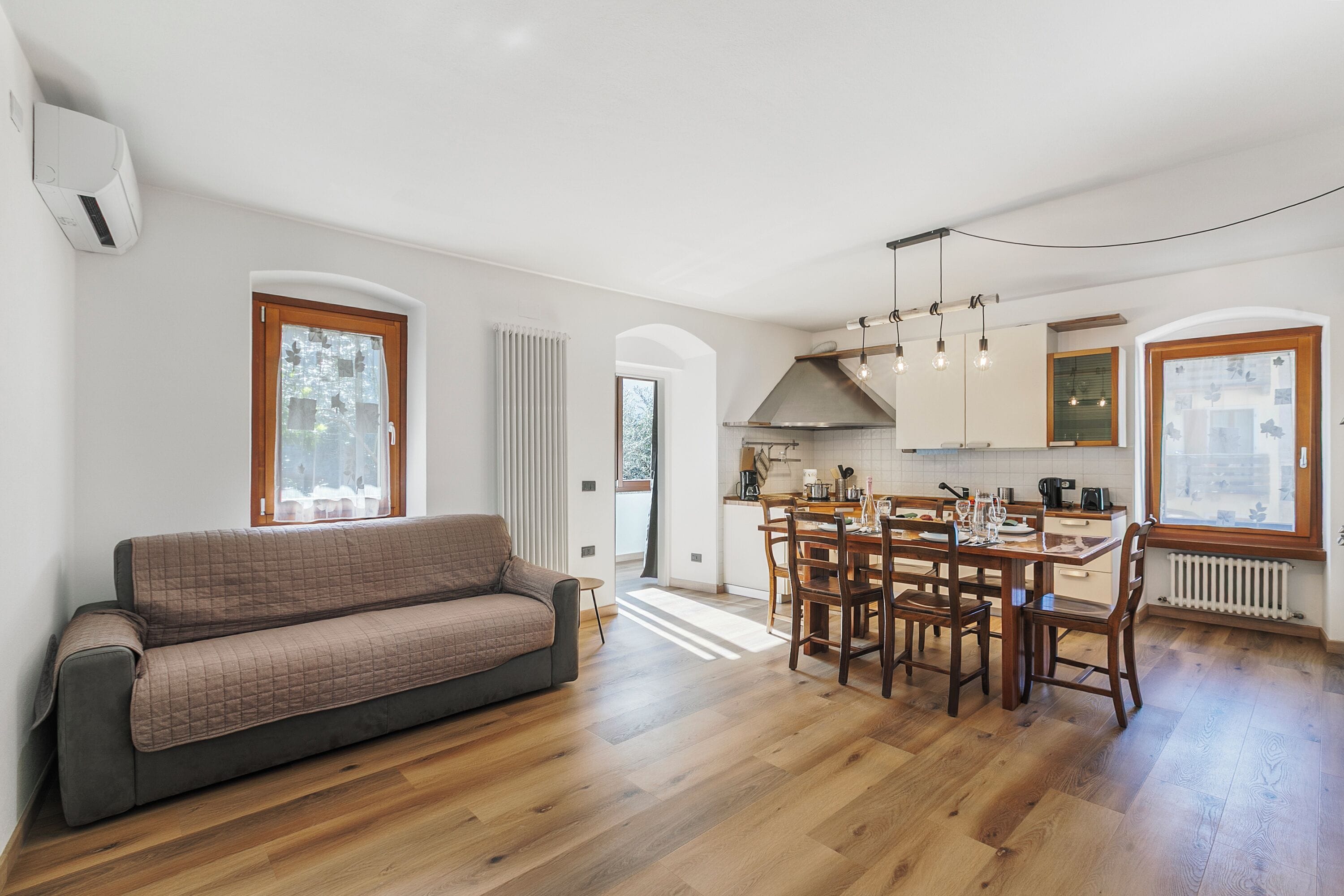 Standard Apartment, Multiple Bedrooms (Residenza I 3 Mori A) | Living area | 21-inch Smart TV with cable channels