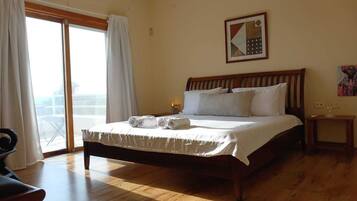 5 chambres, fer et planche Ă repasser, Wi-Fi, draps fournis