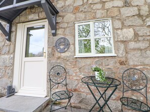 Exterior detail - Cuddfan at Swallow Cottage (Mold)