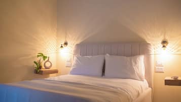 Apartment, Private Pool | Individually decorated, individually furnished, iron/ironing board