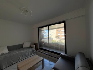 Living area - Studio in central Arcachon with Parking, near the beach (Arcachon)