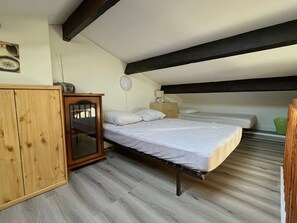 2 bedrooms