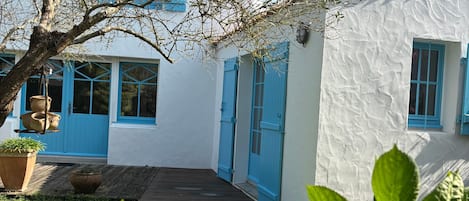 Exterior detail