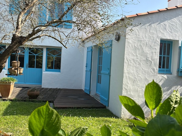Exterior detail