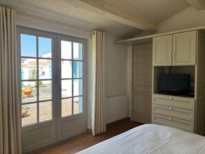 4 bedrooms, free WiFi