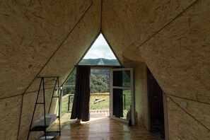 Standard Twin Room | Terrace/patio