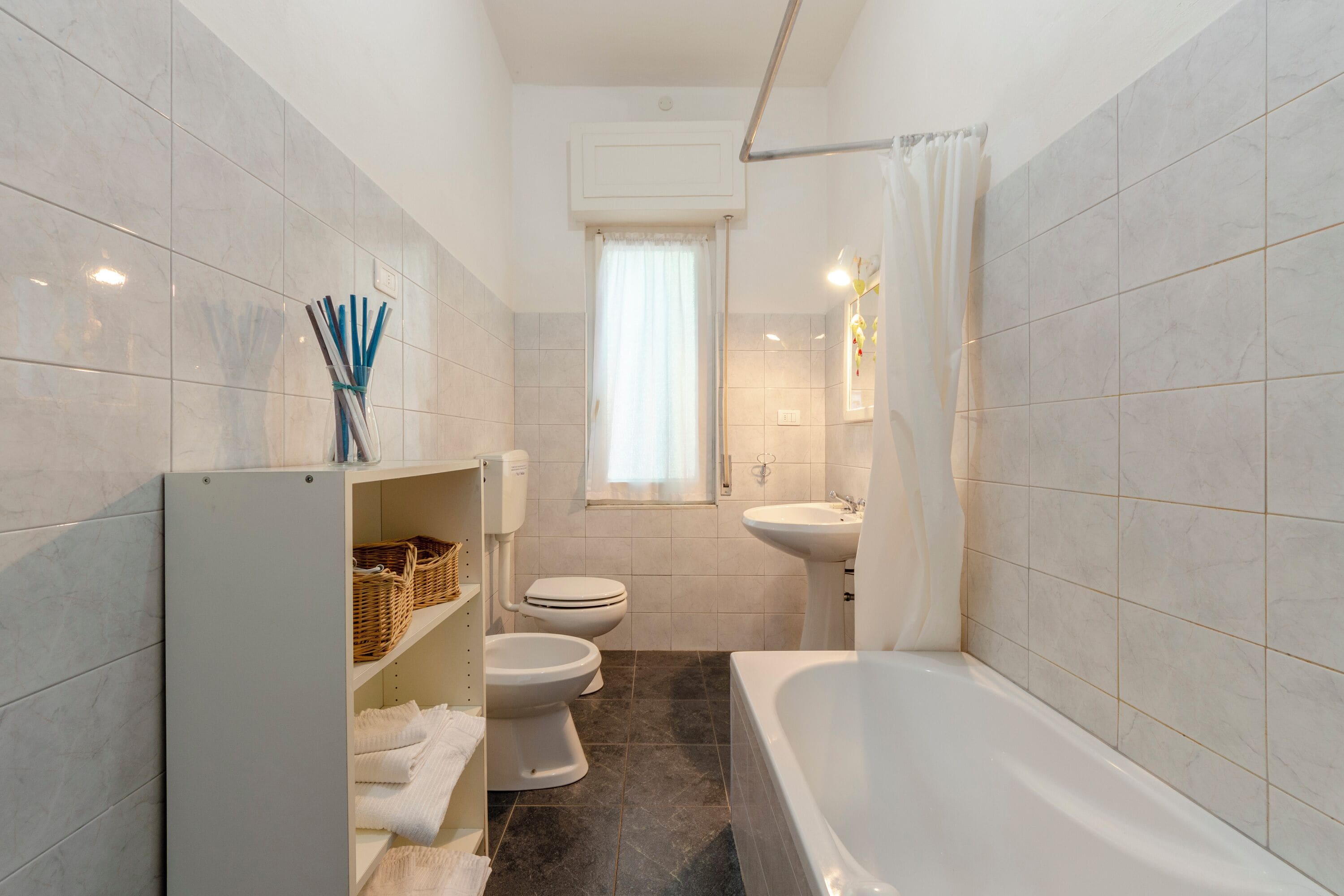 Lägenhet Standard - flera sovrum (Lovely Flat in Monterosso) | Badrum | Dusch, hårtork, bidé och handdukar