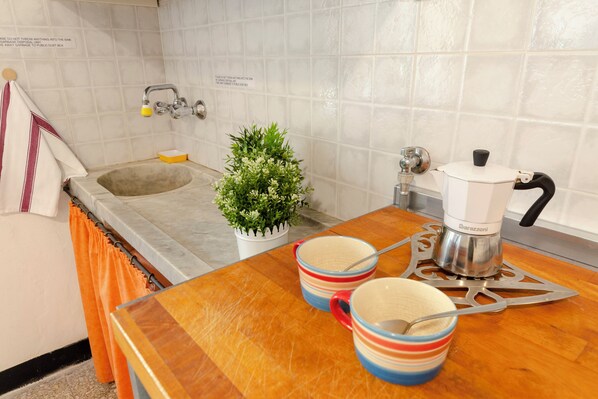 Standard Apartment, Multiple Bedrooms (Graceful House in Monterosso) | Private kitchen - Monterosso Apartments (Monterosso al Mare)