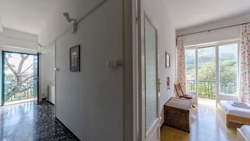 Standard Apartment, Multiple Bedrooms (Lovely Flat in Monterosso) | 2 bedrooms, iron/ironing board, free WiFi, bed sheets