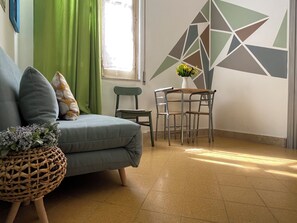 Smart TV - Beautiful room for rent in Palermo in the historic center (Palermo)