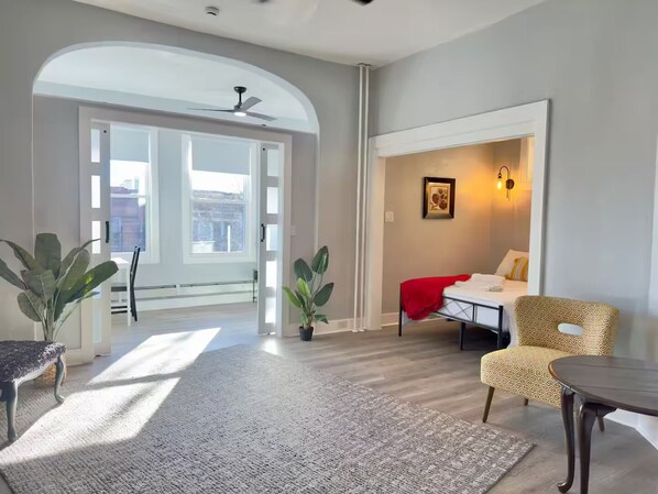 2 bedrooms, iron/ironing board, free WiFi, bed sheets