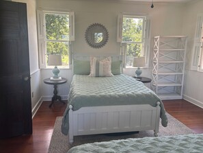 4 habitaciones, escritorio, cuna de viaje y wifi gratis 