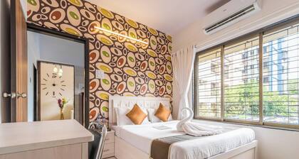 Modish 1 BHK Suite