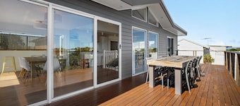 Malabar Beach House. Spectacular views, moments from both front and back beaches