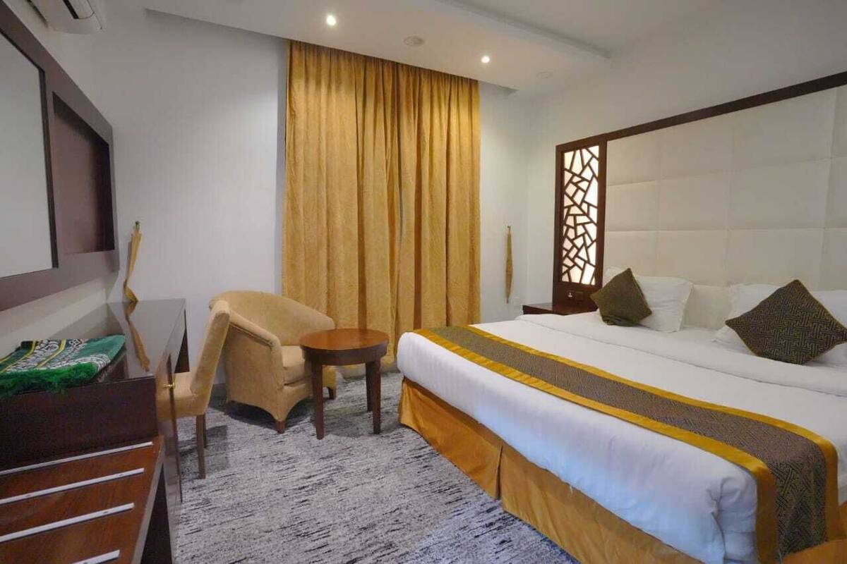 Deluxe Suite, 1 Bedroom, City View | 1 bedroom, free WiFi