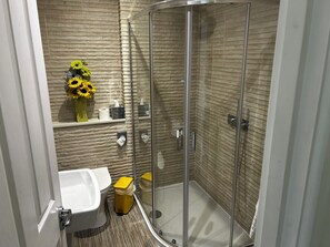 Familienzimmer, Meerblick | Badezimmer
