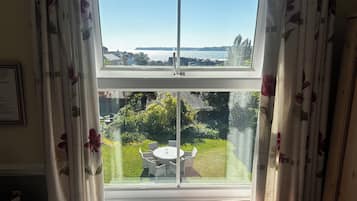 Iron/ironing board, free WiFi