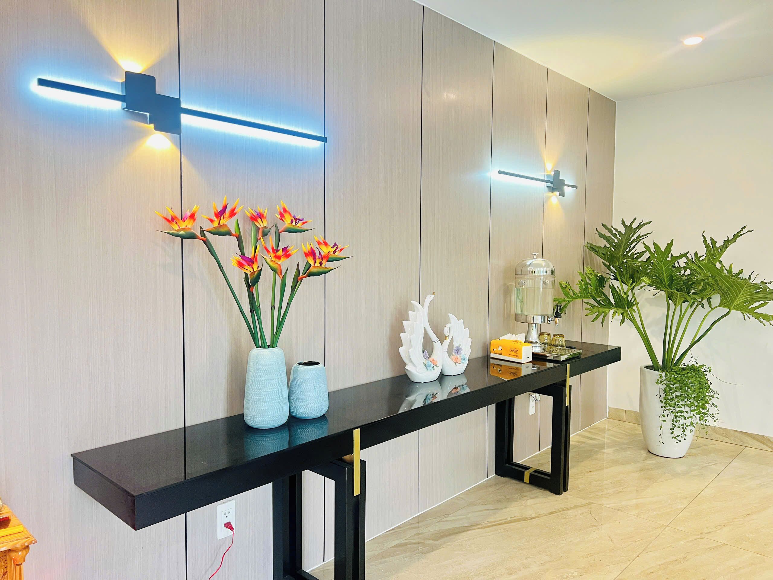 32-inch Smart TV with cable channels