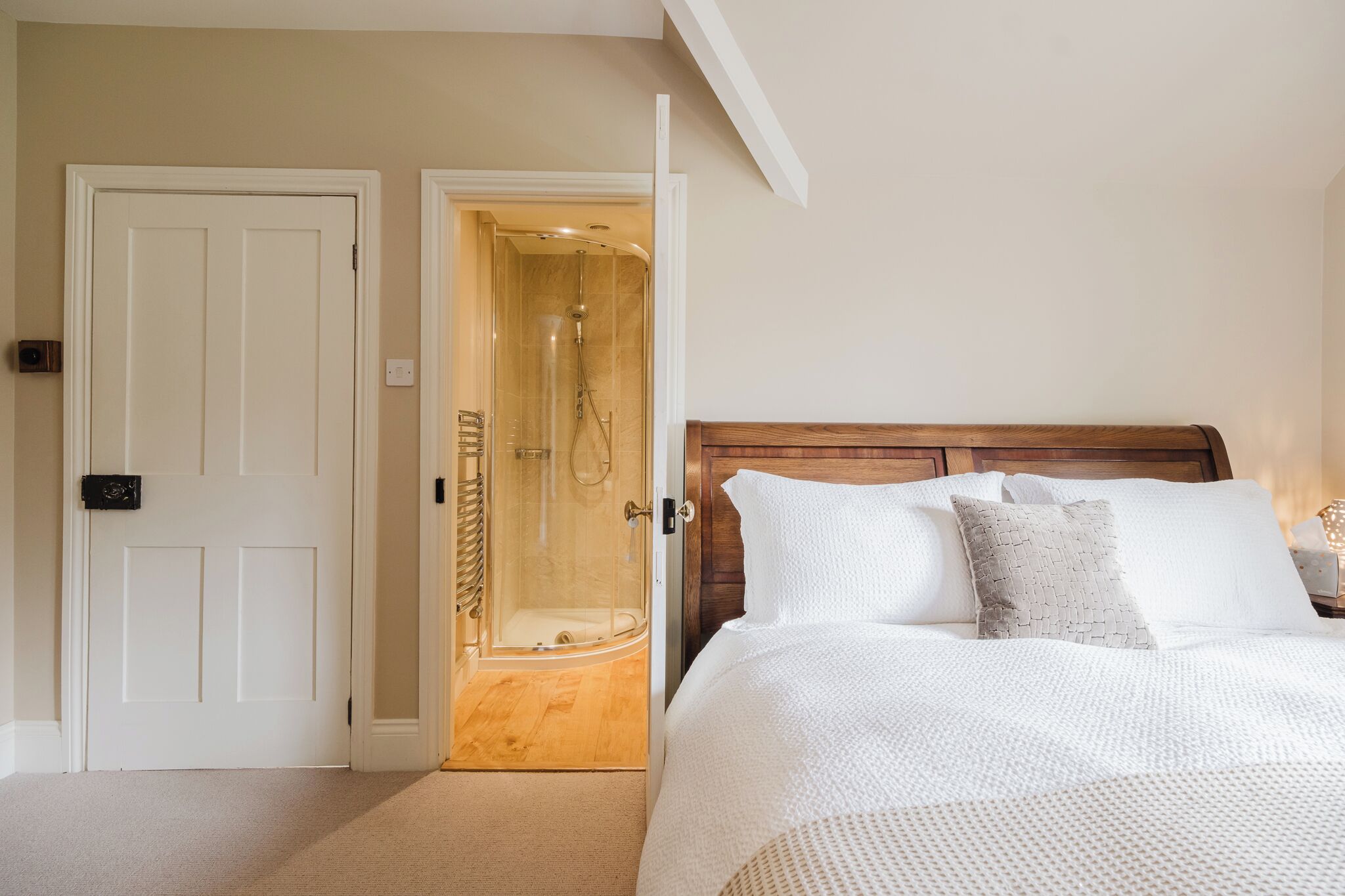 3 bedrooms, iron/ironing board, free WiFi