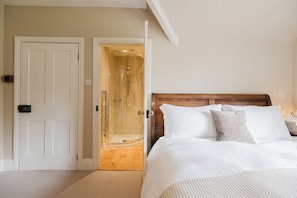 3 chambres, fer et planche à repasser, Wi-Fi gratuit