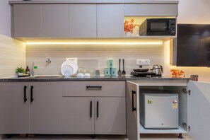 Microones, forn i placa de cuina 