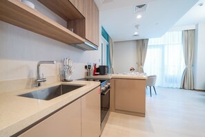 Apartament, balcó, vistes al llac | Cuina privada