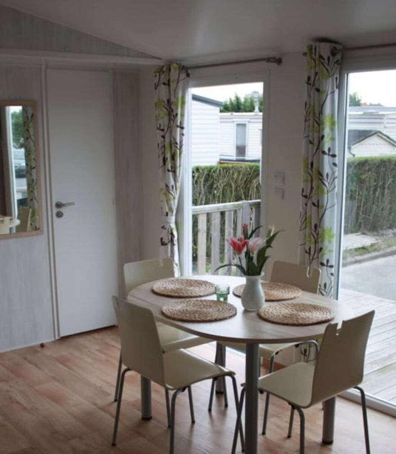 Chalet | Dining