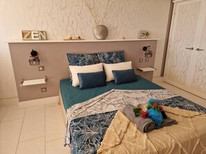 1 bedroom, desk, iron/ironing board, WiFi