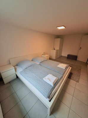 1 室のベッドルーム、WiFi、ベッドシーツ