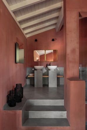 Estudi en suite | Bany | Assecador de cabells, tovalloles, sabó i xampú