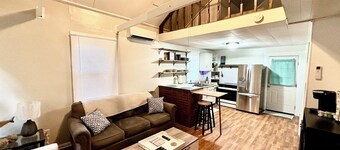 Charming 2-bedroom cabin on Nolin Lake with WiFi, AC, fire pit