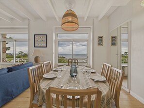 Dining - Great View - House for 6 - 650m to Beach (Trévou-Tréguignec)