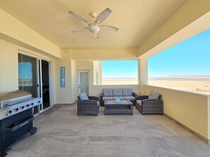 Property grounds - This spacious 2-bedroom, 1.5-bath (Puerto Peñasco)