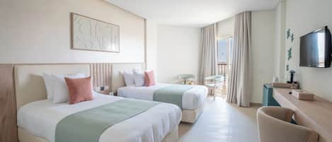 Superior Room back view | 熨斗/熨衣板、免费 WiFi