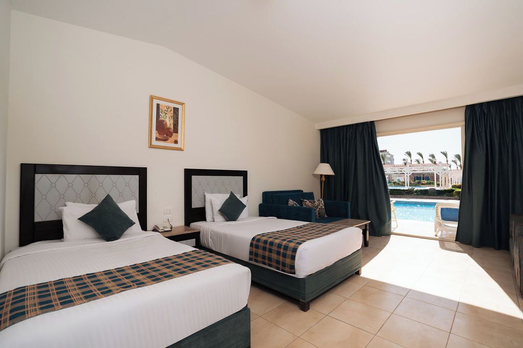 プレミアム ルーム バルコニー プールビュー | 部屋からの景観