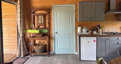 Charming Shabby Chic Barn in delightful Kinvara