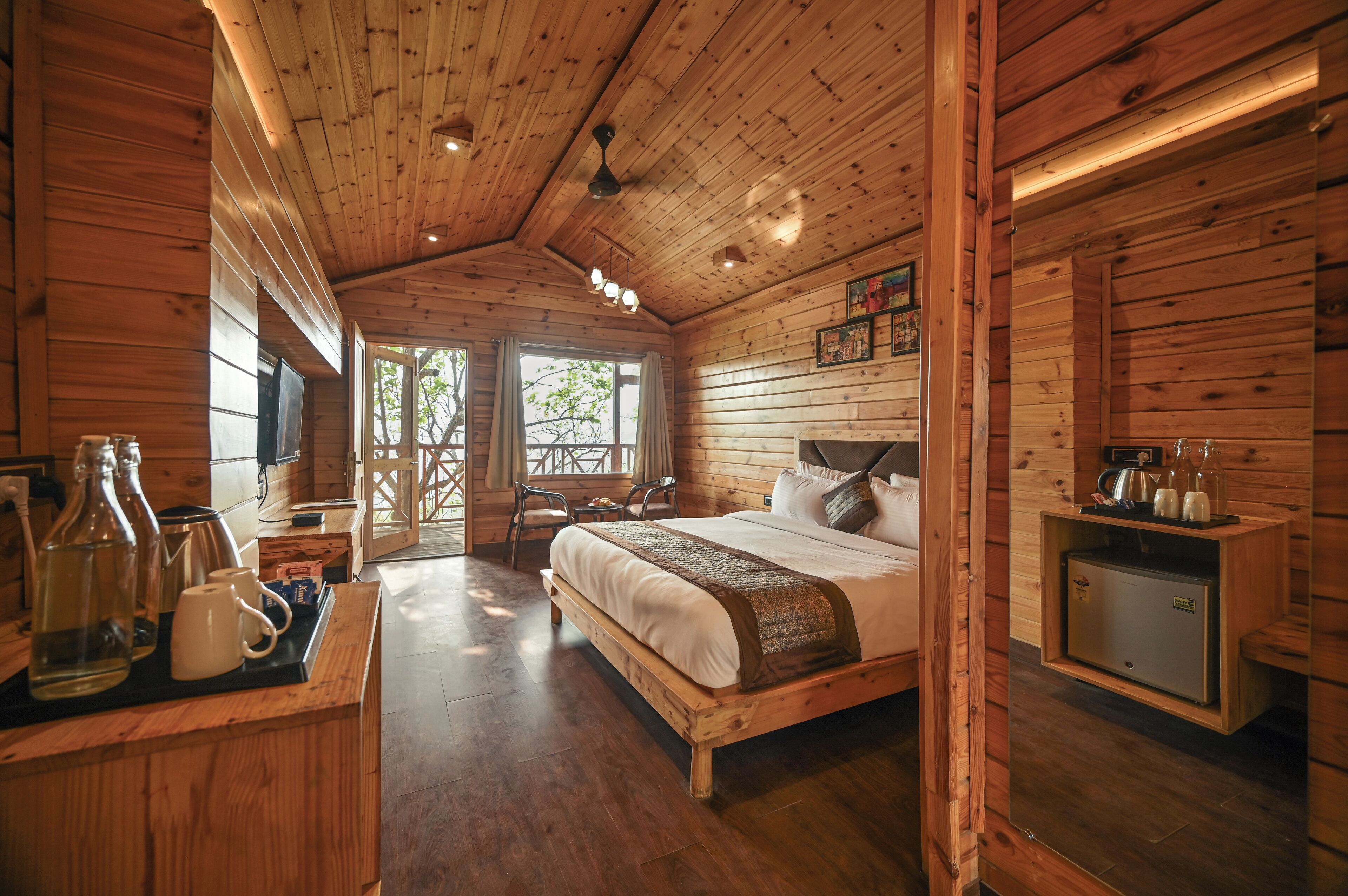 Exclusive Double Room | Meja, ruang kerja komputer riba, Wi-fi percuma 