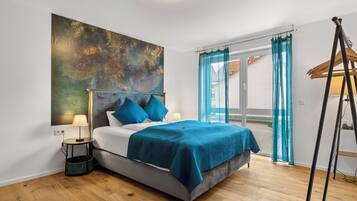 Deluxe Condo, Balcony | 3 bedrooms, desk, laptop workspace, blackout curtains