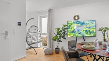 Deluxe Condo, Balcony | Dining