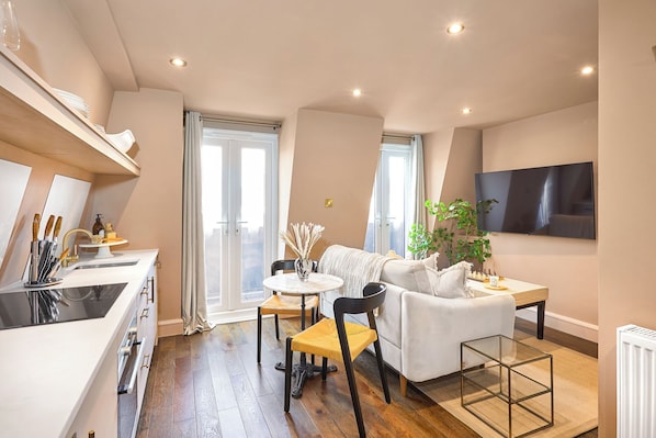 Apartment, Balcony | Individually decorated, individually furnished, desk, laptop workspace - Be London - St John's Wood Residences (London)