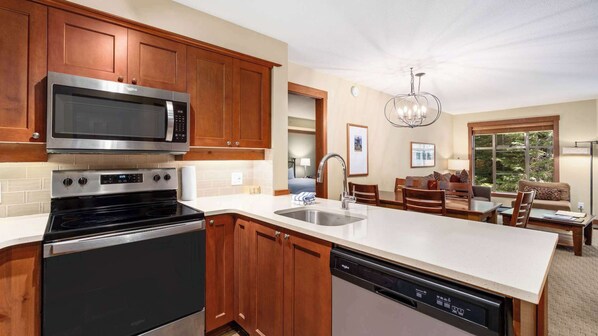 Oven, dishwasher, coffee/tea maker, toaster