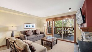 Télévision, cheminée