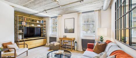 Comfort Apartment | 2 bedrooms, desk, laptop workspace, blackout drapes