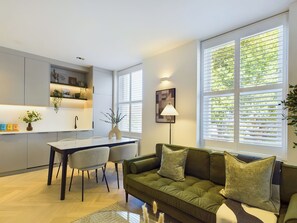 Apartment, 2 Bedrooms | Individually decorated, individually furnished, desk, laptop workspace - Be London - The Maida Vale Residences (London)