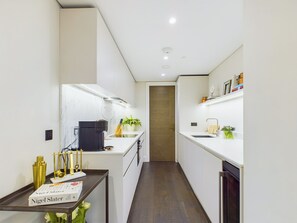 Nhà Duplex Cao cấp, tầng trệt | Bếp riêng | Tủ lạnh, lò vi sóng, lò nướng, bếp nấu